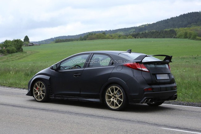 Bắt gặp Honda Civic Type R bản sản xuất trên đường thử ảnh 6