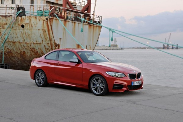 BMW M235i lộ ảnh ngay trước khi được giới thiệu ảnh 1