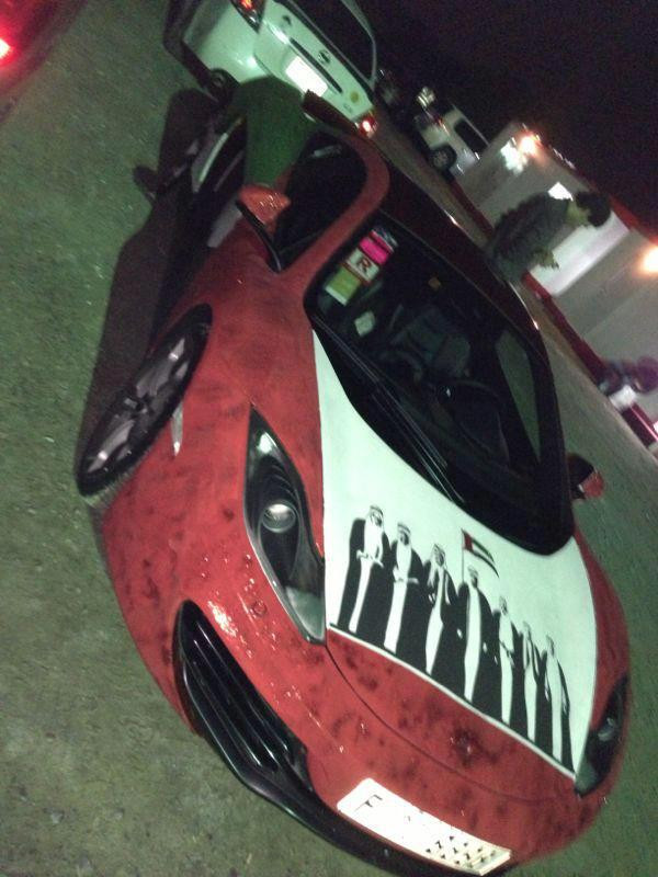 Hàng loạt siêu xe xuất hiện trong ngày Quốc khánh của UAE ảnh 1