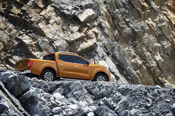 Xe bán tải Nissan Navara thế hệ 12 chính thức lộ diện ảnh 7