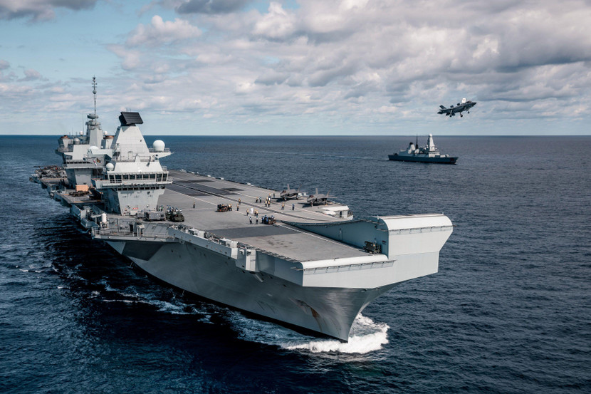 Tàu sân bay HMS Queen Elizabeth đang trong hành trình kéo dài 7 tháng tới hơn 40 nước