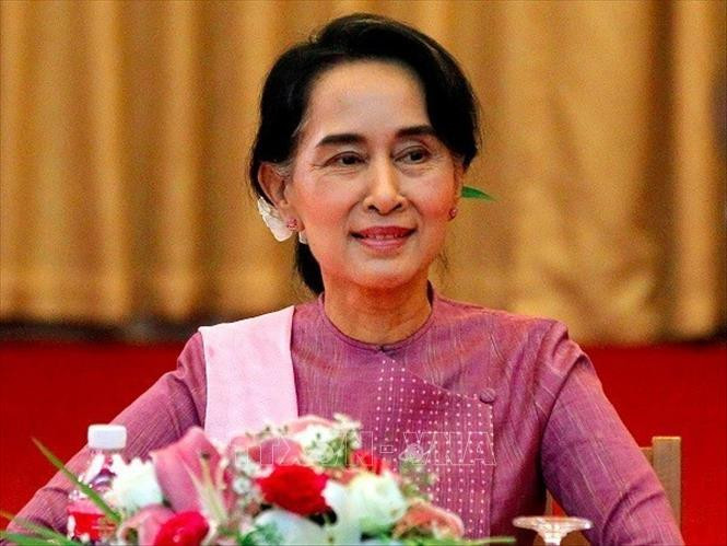 Bà Suu Kyi hiện đang bị bắt giam để xét xử