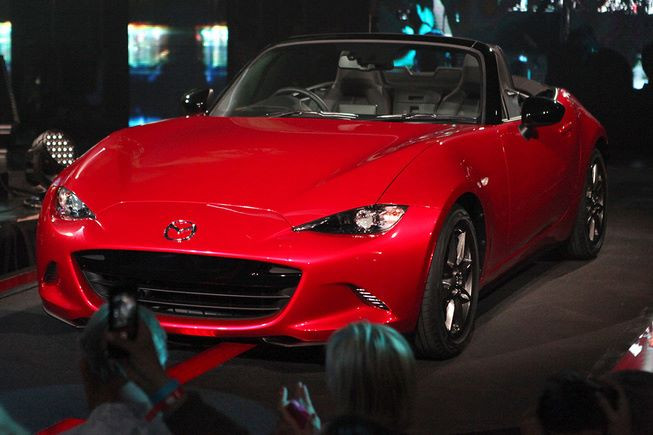Mazda chính thức trình làng mẫu xe Miata MX-5 2016 ảnh 4
