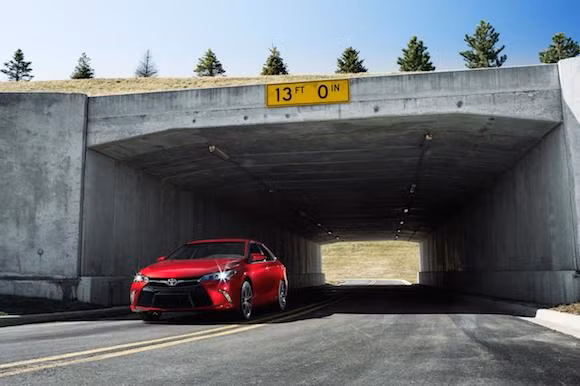 Toyota Camry 2015 sẽ có giá khởi điểm từ 22.970 USD ảnh 4