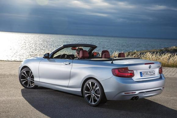 BMW 2-series Convertible: Thiết kế thanh thoát, sức mạnh vượt trội ảnh 9