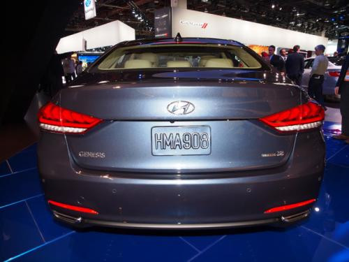 Hyundai Genesis 2015: Mạnh mẽ và hiện đại ảnh 3