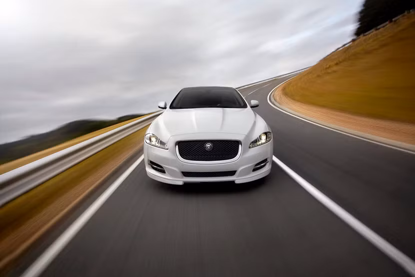 Jaguar giới thiệu gói nâng cấp mới cho XJ Saloon ảnh 4