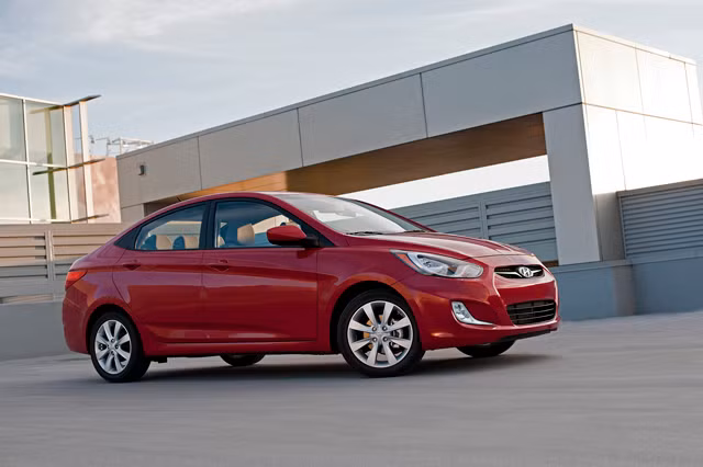 Top 10 xe gia đình có giá "mềm" nhất ảnh 8