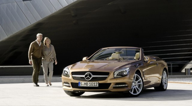 Mercedes-Benz SL550 sẽ có giá từ 106.375 USD ảnh 4