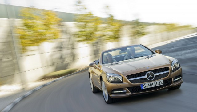 Mercedes-Benz SL550 sẽ có giá từ 106.375 USD ảnh 3
