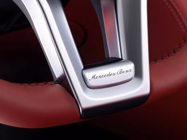 Mercedes-Benz SL550 sẽ có giá từ 106.375 USD ảnh 15