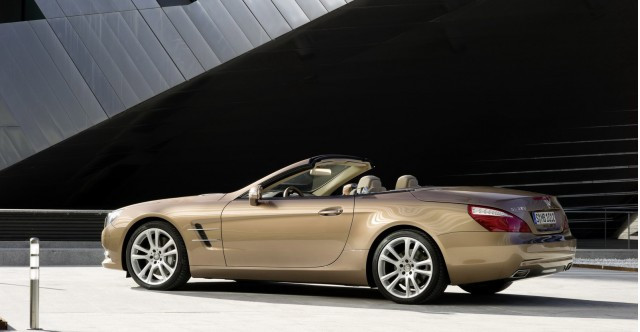 Mercedes-Benz SL550 sẽ có giá từ 106.375 USD ảnh 5