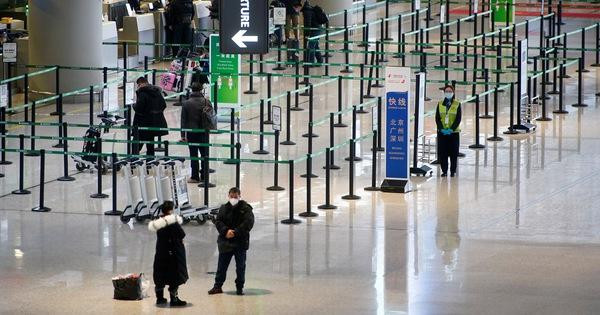 Chính phủ Trung Quốc đã ra lệnh cấm đi lại đối với những người từng tới các khu vực có nguy cơ cao. Những người ở khu vực có nguy cơ trung bình cũng không được phép đi lại cho đến khi được sự chấp thuận từ địa phương. Trong khi đó, những người ở các khu vực nguy cơ thấp được khuyến cáo “ở yên một chỗ” nhưng không bị cấm đi lại.