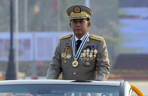 Ông tiếp tục nhắc lại rằng, những sai phạm trong cuộc bầu cử trước đó đã bị phớt lờ và khẳng định không có tổ chức nào đứng trên luật pháp, tuy nhiên, không đề cập đến tên của bà Aung San Suu Kyi.