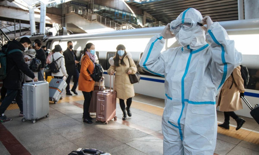 Để ngăn cản làn sóng dịch bệnh tiếp tục bùng phát, chính quyền Trung Quốc đã kêu gọi người dân hạn chế những chuyến đi không cần thiết trong Tết Nguyên đán, kì nghỉ được coi là quan trọng nhất trong năm của người dân Trung Quốc.