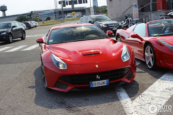 Săm soi “xế cưng” của Mario Balotelli ảnh 5 Săm soi “xế cưng” của Mario Balotelli ảnh 5