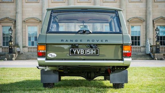 Chiếc Range Rover lâu đời nhất thế giới được đưa lên sàn đấu giá ảnh 3