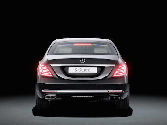 Mercedes-Benz trình làng "pháo đài di động" - S600 Guard ảnh 6