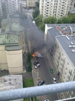 Video Ferrari California bị thiêu rụi trên phố ảnh 1