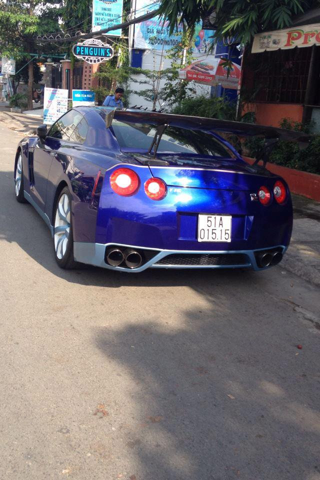 Siêu xe xuất hiện ở những nơi "lạ" tại Việt Nam ảnh 7