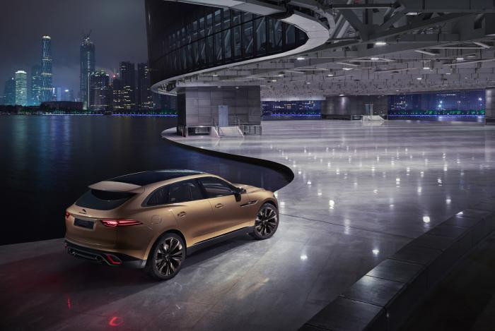 Mê mẩn với phiên bản nâng cấp của Jaguar C-X17 ảnh 3