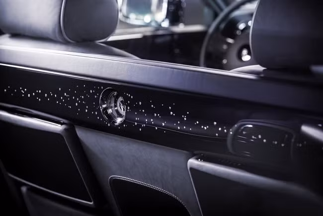 Rolls-Royce Celestial Phantom đính 446 viên kim cương ảnh 1