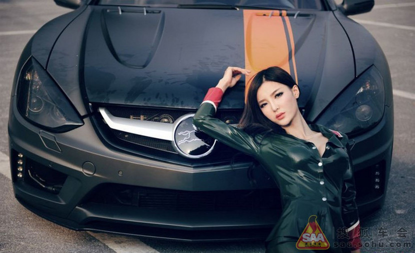 Mỹ nữ châu Á "lả lướt" bên siêu xe Carlsson C25 ảnh 9