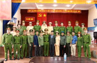 Công an quận Long Biên góp sức với đồng bào Quảng Bình thân yêu 