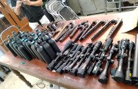 Thu giữ gần 1 tấn linh kiện lắp đặt súng được chào bán trên mạng xã hội