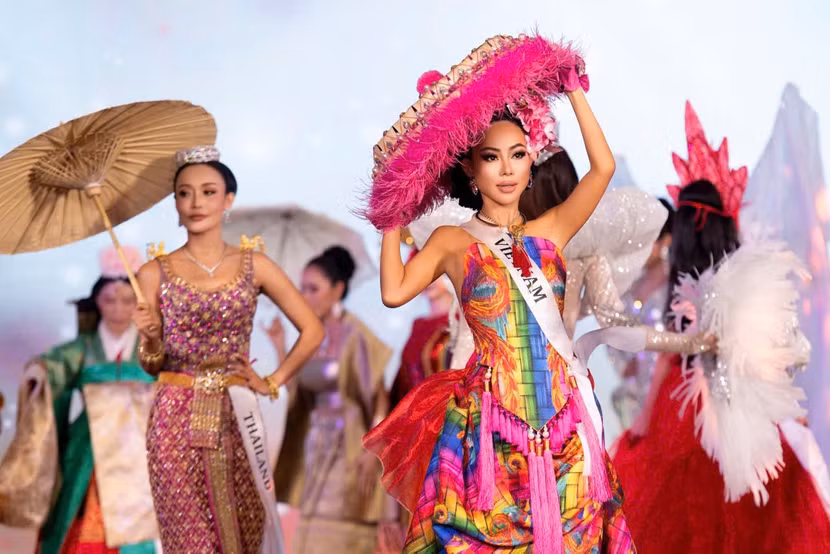 hinh-anh-viet-nam-day-tu-hao-khi-van-pham-xuat-hien-o-dau-truong-nhan-sac-quoc-te-1.jpg