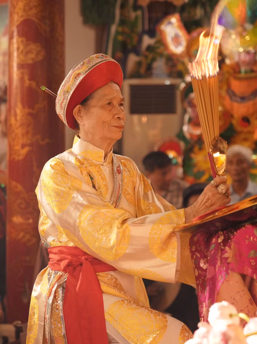 nghe-nhan-dang-thi-mat-3.jpg