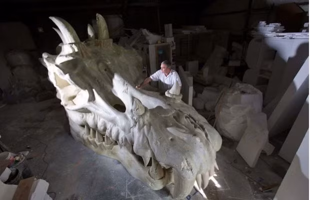 Sọ rồng khổng lồ xuất hiện trên bãi biển ảnh 6