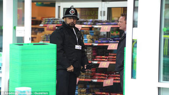 Bi kịch: Con gái chết mẹ cũng tự sát theo ảnh 4