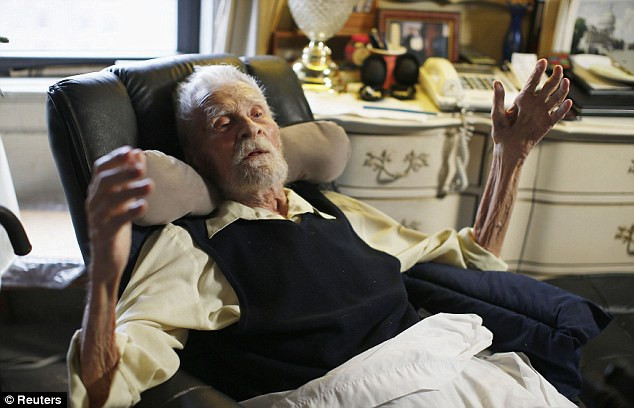 Bí quyết sống của người đàn ông thọ nhất thế giới ảnh 1 Bí quyết sống của người đàn ông thọ nhất thế giới ảnh 1