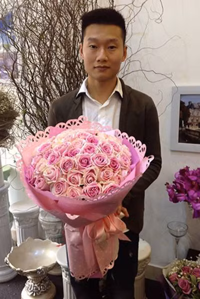 Thị trường 8-3: Hoa "xịn" nhập khẩu, giá cao vẫn đắt hàng ảnh 3