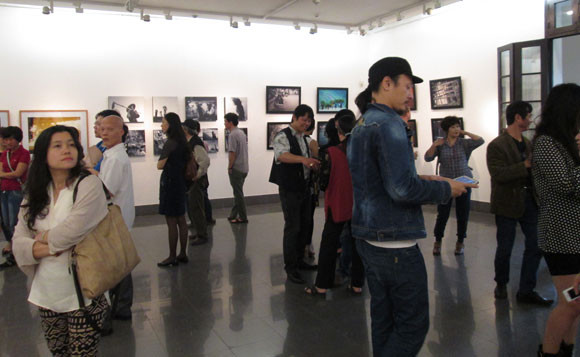 Ấn tượng triển lãm ảnh "Tay Trái" ảnh 10