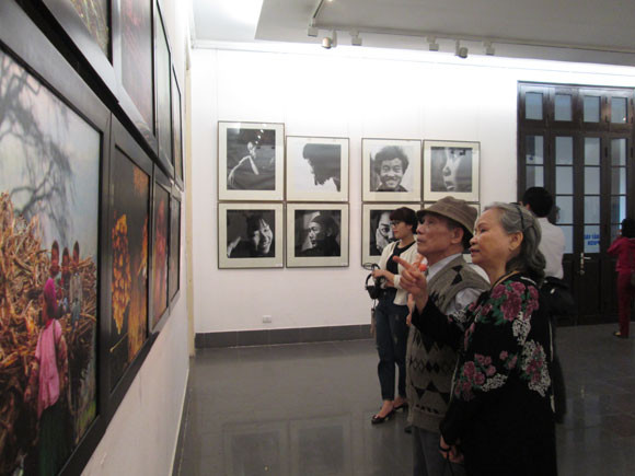 Ấn tượng triển lãm ảnh "Tay Trái" ảnh 6