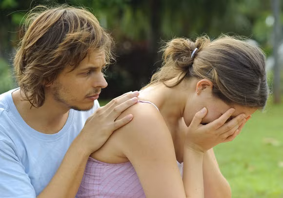 "Thủ phạm" khiến phụ nữ hay khóc ảnh 1