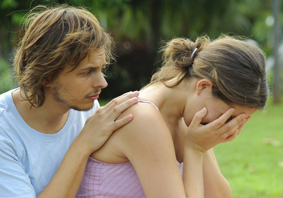 "Thủ phạm" khiến phụ nữ hay khóc ảnh 1