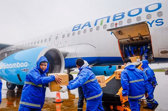 Bamboo Airways vận chuyển hơn 10 nghìn người dân về các tỉnh an toàn tuyệt đối cùng hàng trăm tấn trang thiết bị vật tư y tế phục vụ chống dịch trong thời gian qua