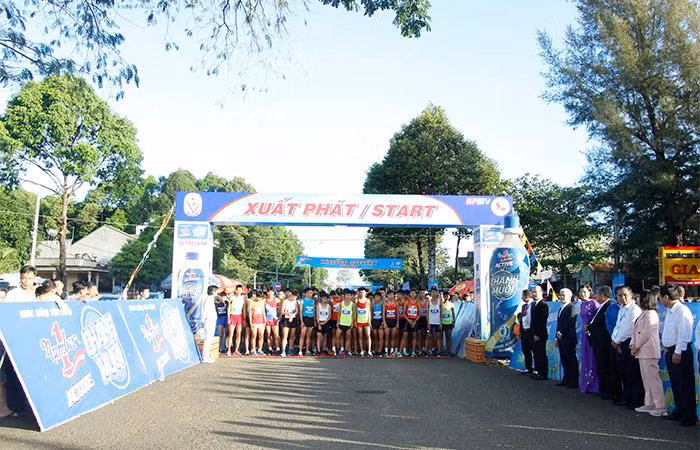 Các vận động viên sử dụng Number 1 Active Chanh Muối sau khi chinh phục thành công đỉnh Bà Rá