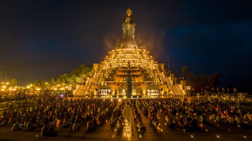 Trung thu, núi Bà Đen diễn ra hàng loạt hoạt động văn hoá và tâm linh đặc sắc. Ảnh: Sun World Ba Den Mountain.