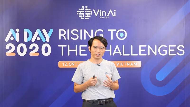 Tiến sĩ Bùi Hải Hưng – Viện trưởng Viện nghiên cứu trí tuệ nhân tạo VinAI Research (thuộc Tập đoàn Vingroup) công bố 2 giải pháp Vcam Kristal và VSound Alto tại sự kiện AI Day 2020 (12/09). Tiến sĩ Bùi Hải Hưng – Viện trưởng Viện nghiên cứu trí tuệ nhân tạo VinAI Research (thuộc Tập đoàn Vingroup) công bố 2 giải pháp Vcam Kristal và VSound Alto tại sự kiện AI Day 2020 (12/09).