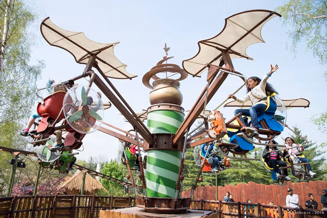 Vũ trụ giải trí siêu hấp dẫn sẽ khiến Mega Grand World Hà Nội trở thành điểm đến mới hấp dẫn bậc nhất với du khách trong và ngoài nước. Ảnh minh họa Magic Bike tại Royal Wave Park.