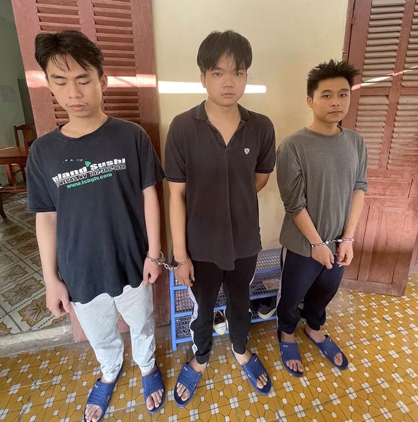 Các đối tượng Tiến, Phi và Thành Các đối tượng Tiến, Phi và Thành