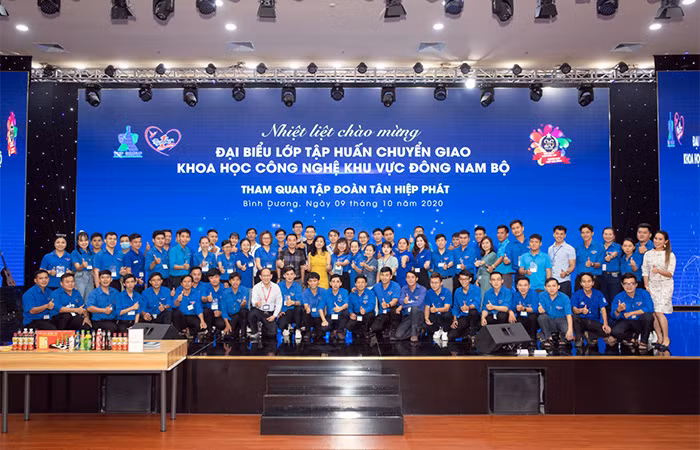 Đoàn đại biểu lớp tập huấn chuyển giao khoa học công nghệ khu vực Đông Nam Bộ tham quan và giao lưu tại tập đoàn Tân Hiệp Phát ngày 09/10/2020 Đoàn đại biểu lớp tập huấn chuyển giao khoa học công nghệ khu vực Đông Nam Bộ tham quan và giao lưu tại tập đoàn Tân Hiệp Phát ngày 09/10/2020