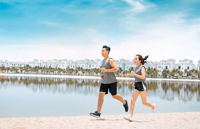 Chương trình “Tổ ấm an vui” mang tới cơ hội trải nghiệm cuộc sống đẳng cấp tại thành phố biển hồ Vinhomes Ocean Park 420ha với hệ thống tiện ích giáo dục – thể thao - mua sắm – giải trí trọn vẹn với mức chi phí thuê ưu đãi chưa từng có