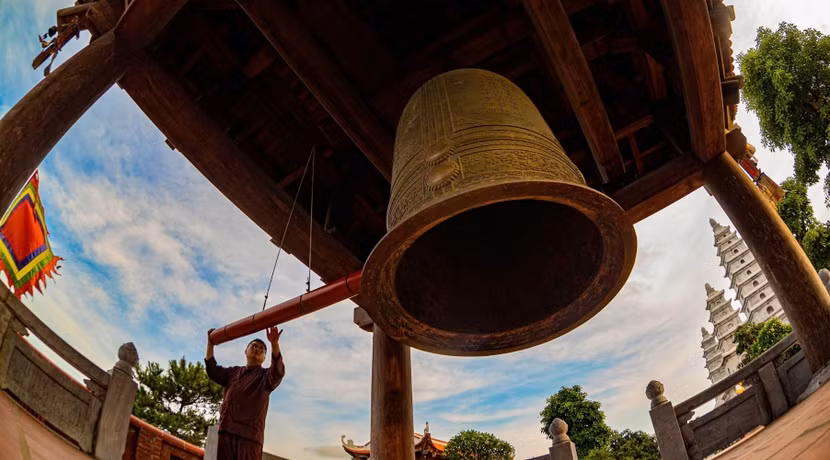 Bảo Hải Linh Thông Tự (Hạ Long) sẽ cử chuông vào đúng 6h sáng 1/7 Bảo Hải Linh Thông Tự (Hạ Long) sẽ cử chuông vào đúng 6h sáng 1/7