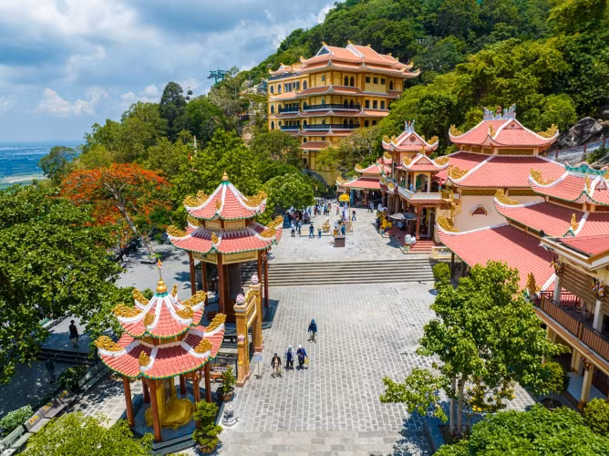 Hệ thống chùa Bà tại núi Bà Đen Hệ thống chùa Bà tại núi Bà Đen