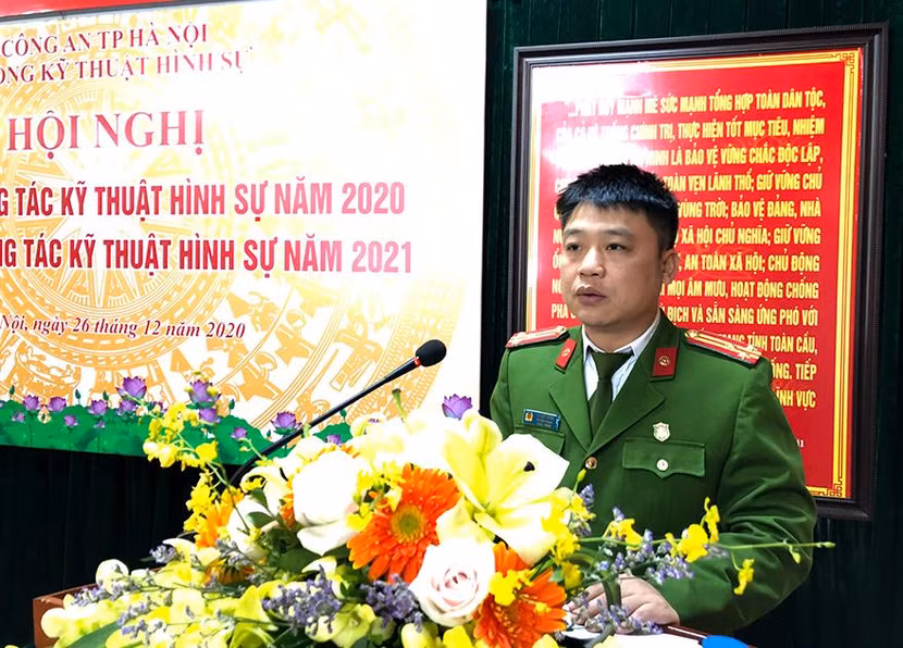 Thượng tá Lê Việt Dũng, Trưởng phòng KTHS CATP Hà Nội phát biểu và tiếp thu ý kiến chỉ đạo của đồng chí Phó Giám đốc CATP